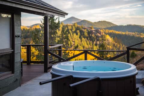 Bighorn Haven | Views | Hot Tub| 7 Acres