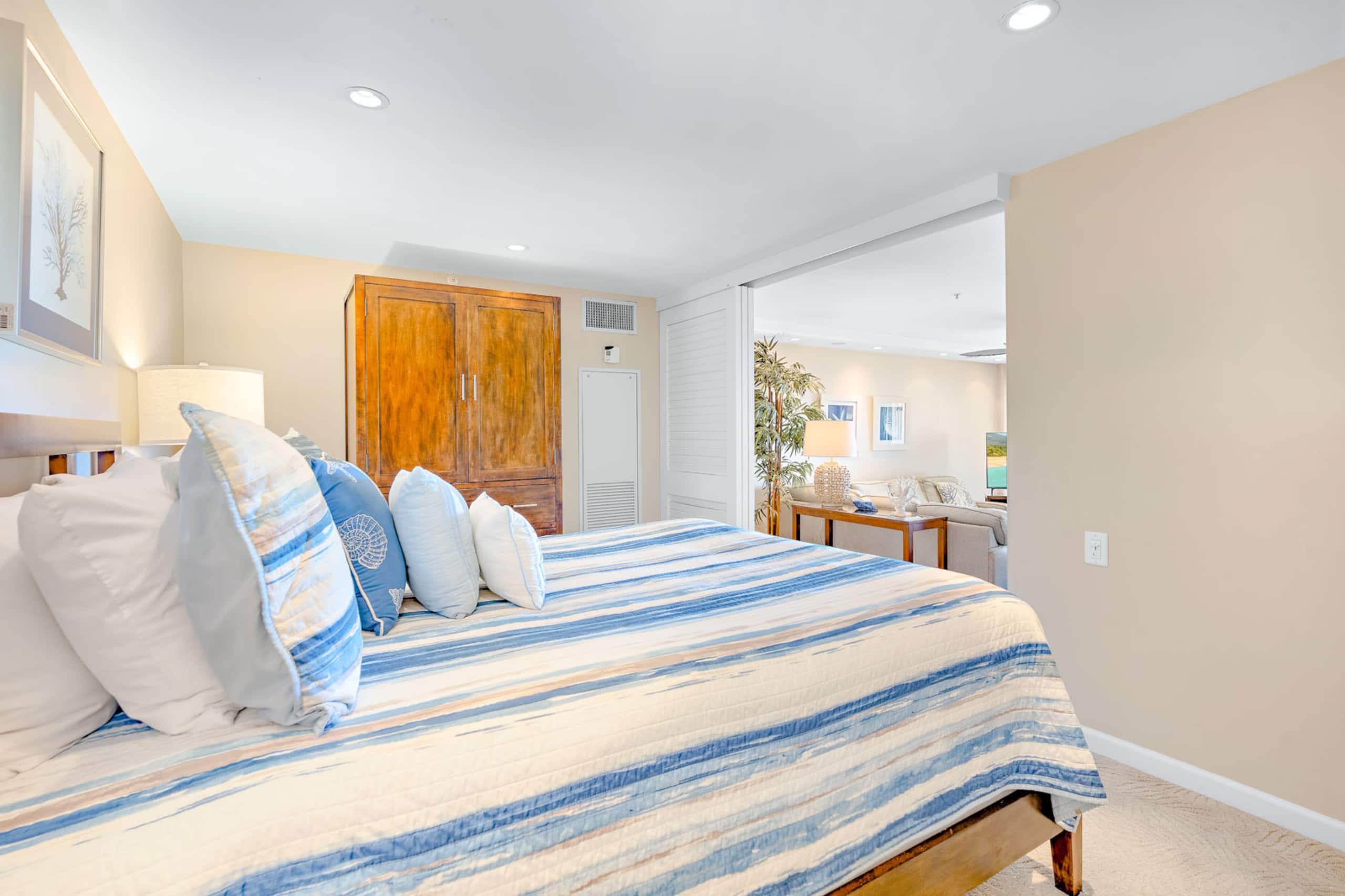 Condo in Lahaina · ★4.88 · 3 bedrooms · 5 beds · 2 shared baths - Image 34