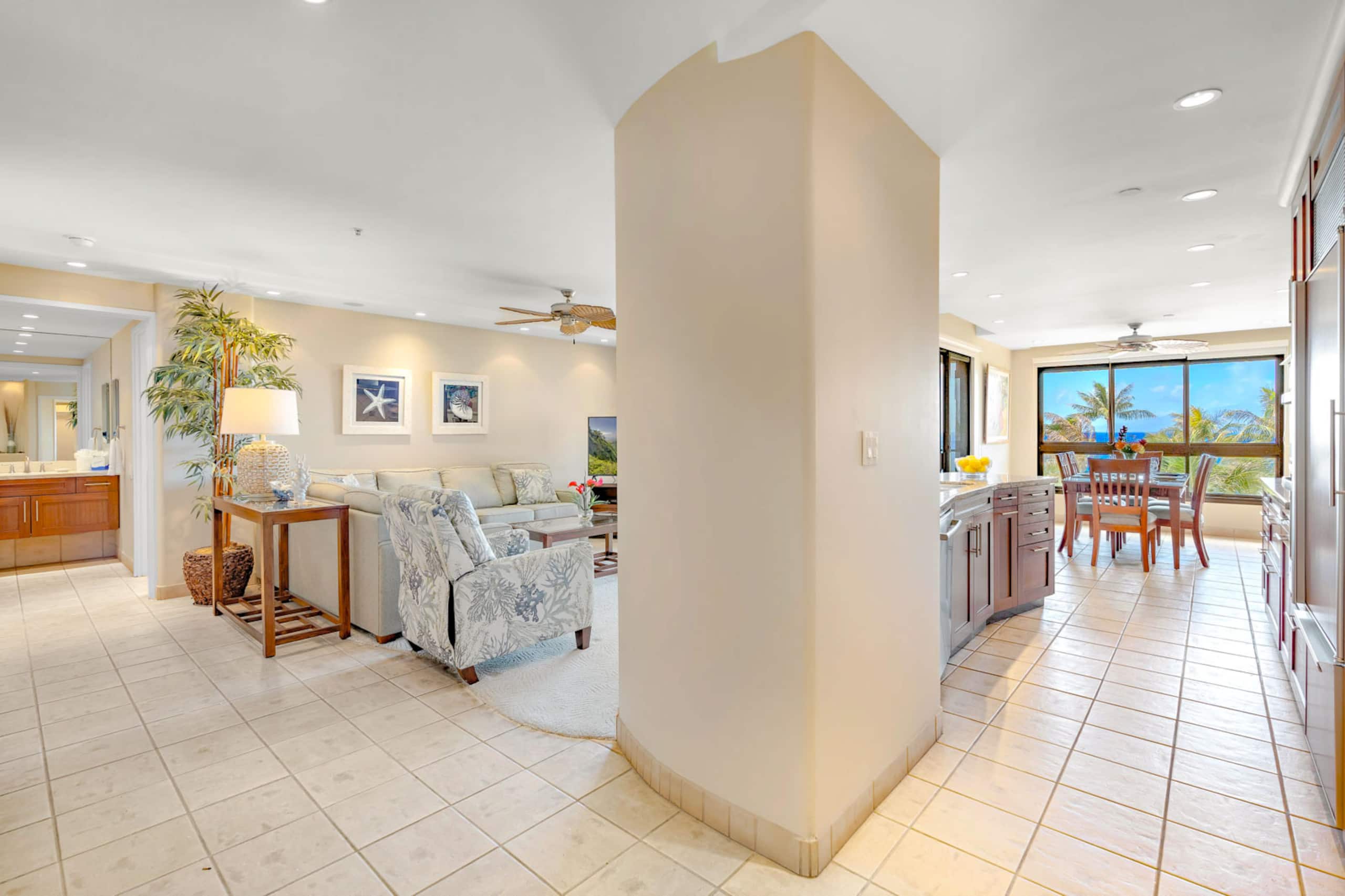 Condo in Lahaina · ★4.88 · 3 bedrooms · 5 beds · 2 shared baths - Image 17