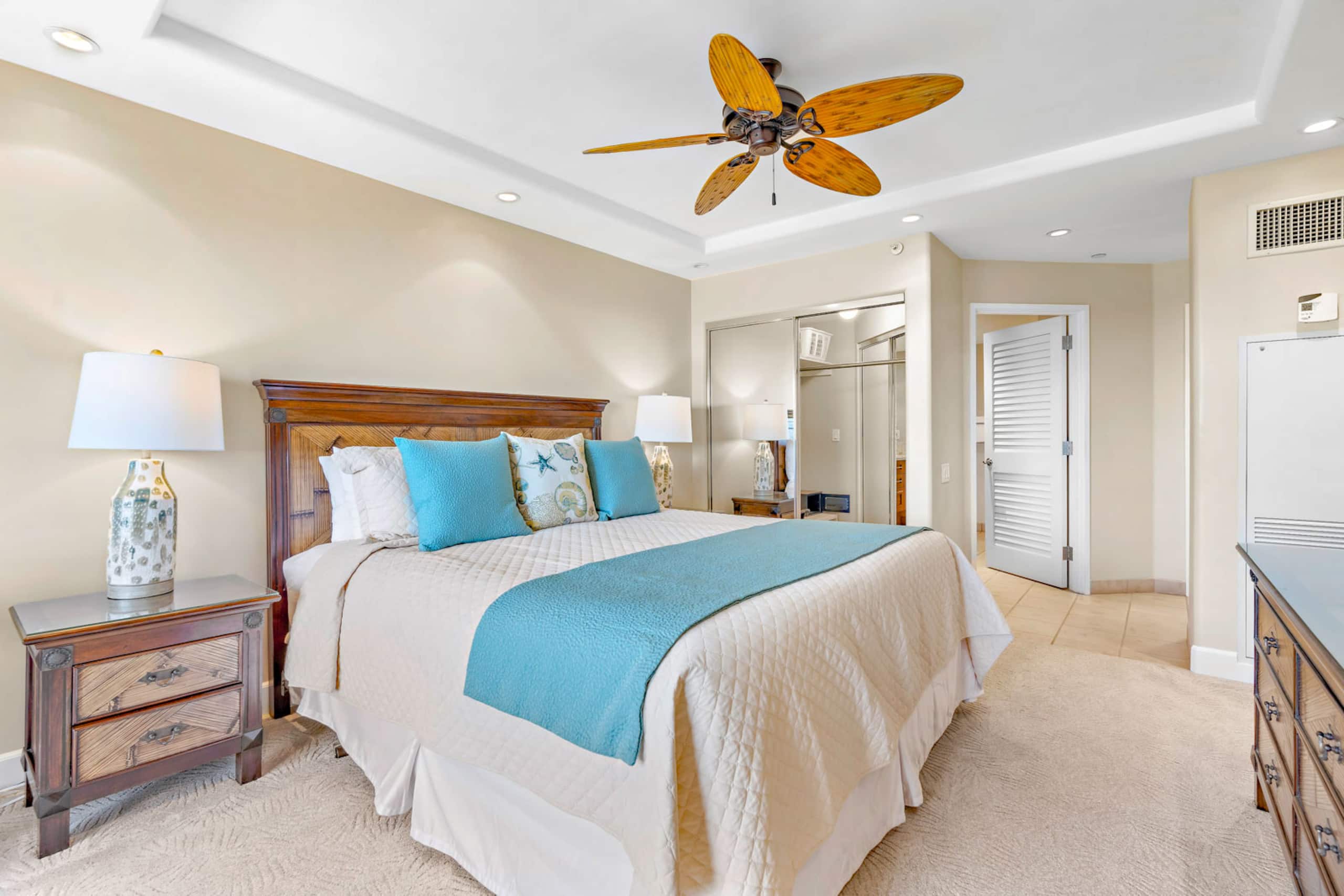 Condo in Lahaina · ★4.88 · 3 bedrooms · 5 beds · 2 shared baths - Image 23