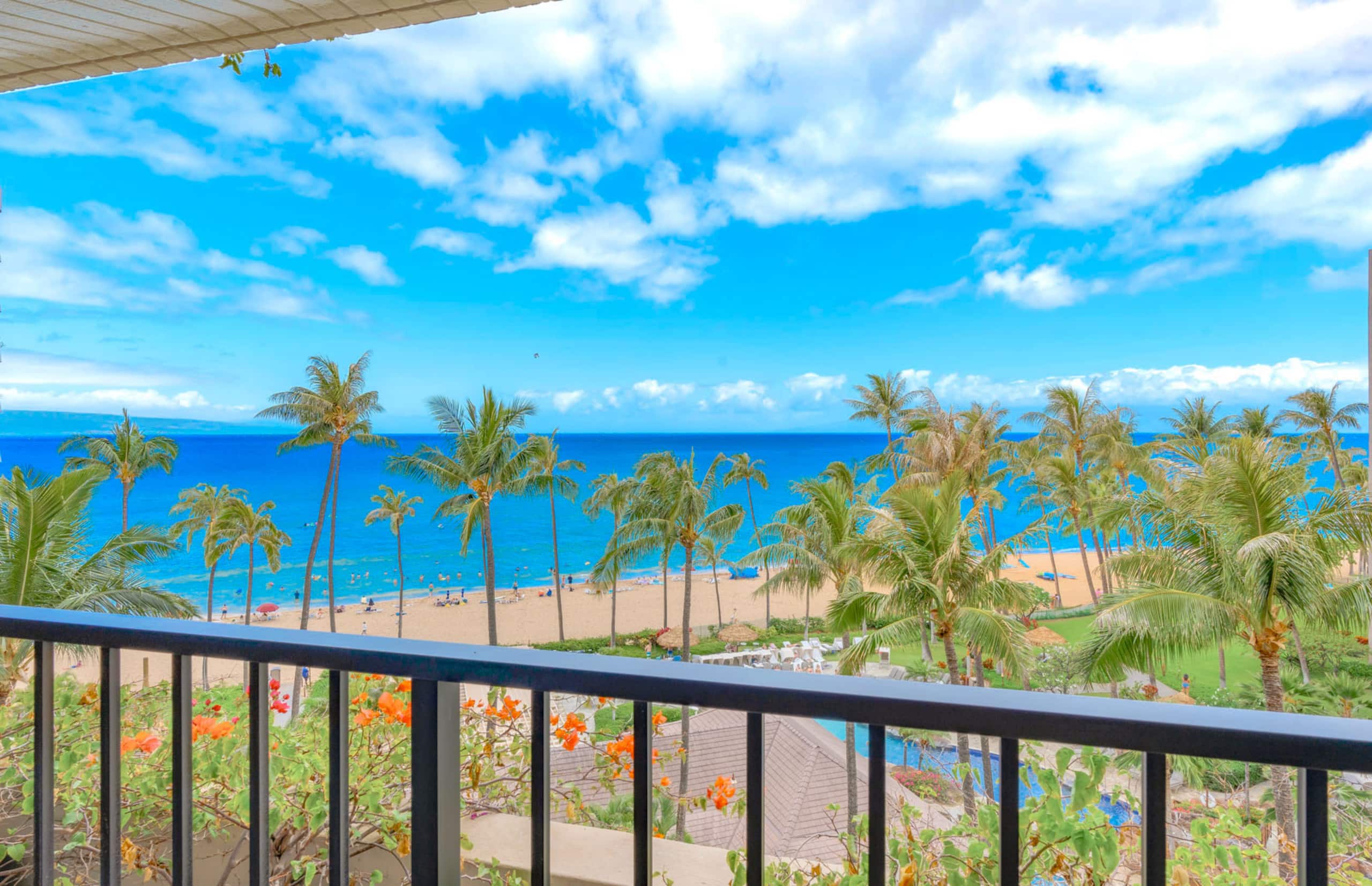Condo in Lahaina · ★4.88 · 3 bedrooms · 5 beds · 2 shared baths - Image 28