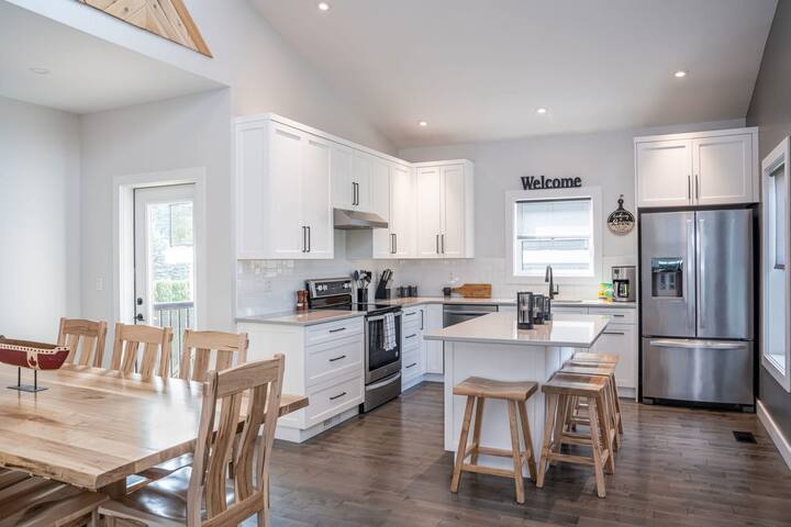 Stay Revy Vacation Rentals managed Airbnb listing 3