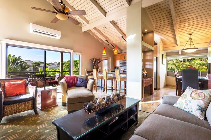 Ocean & Golf Views in Wailea – Designer Condo