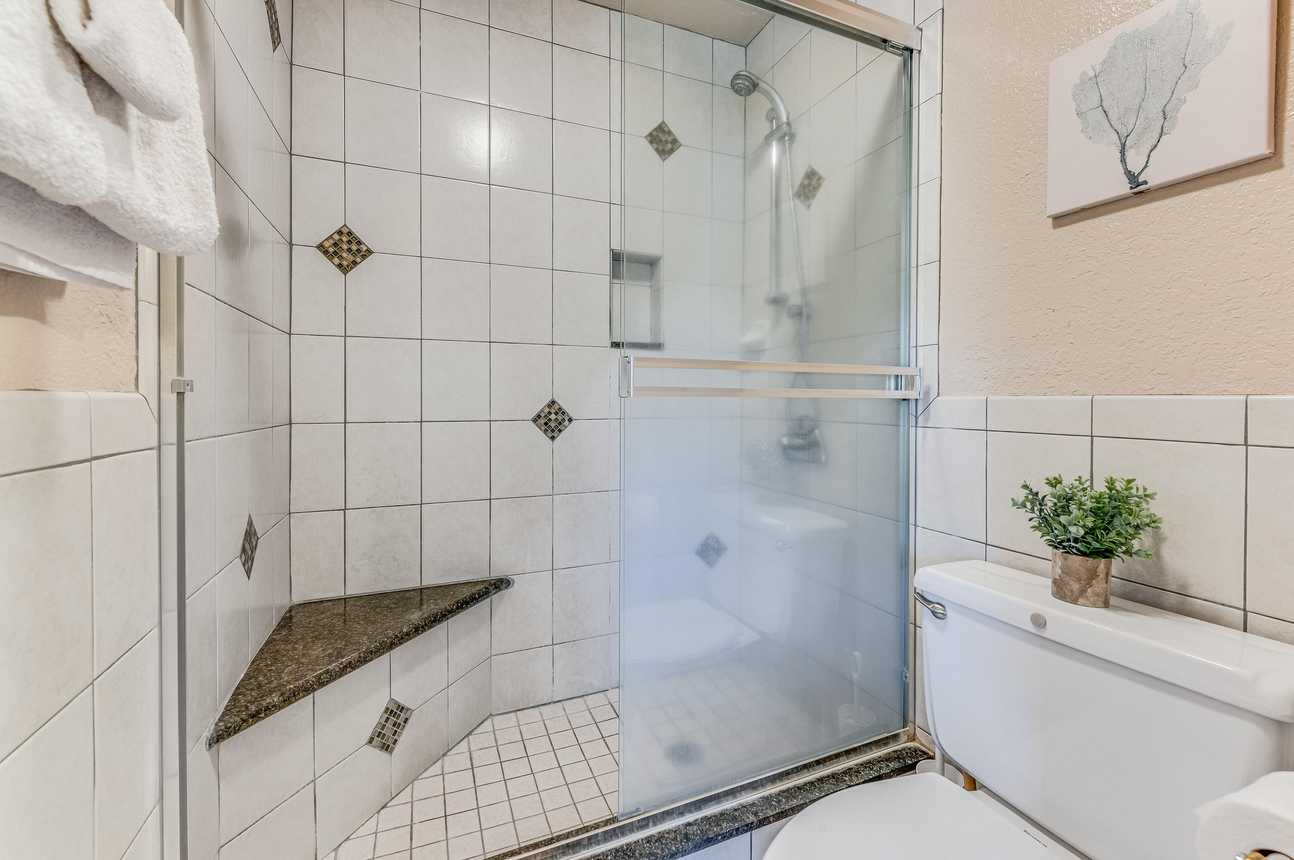 Condo in Kihei · ★4.81 · 2 bedrooms · 3 beds · 2 shared baths - Image 18