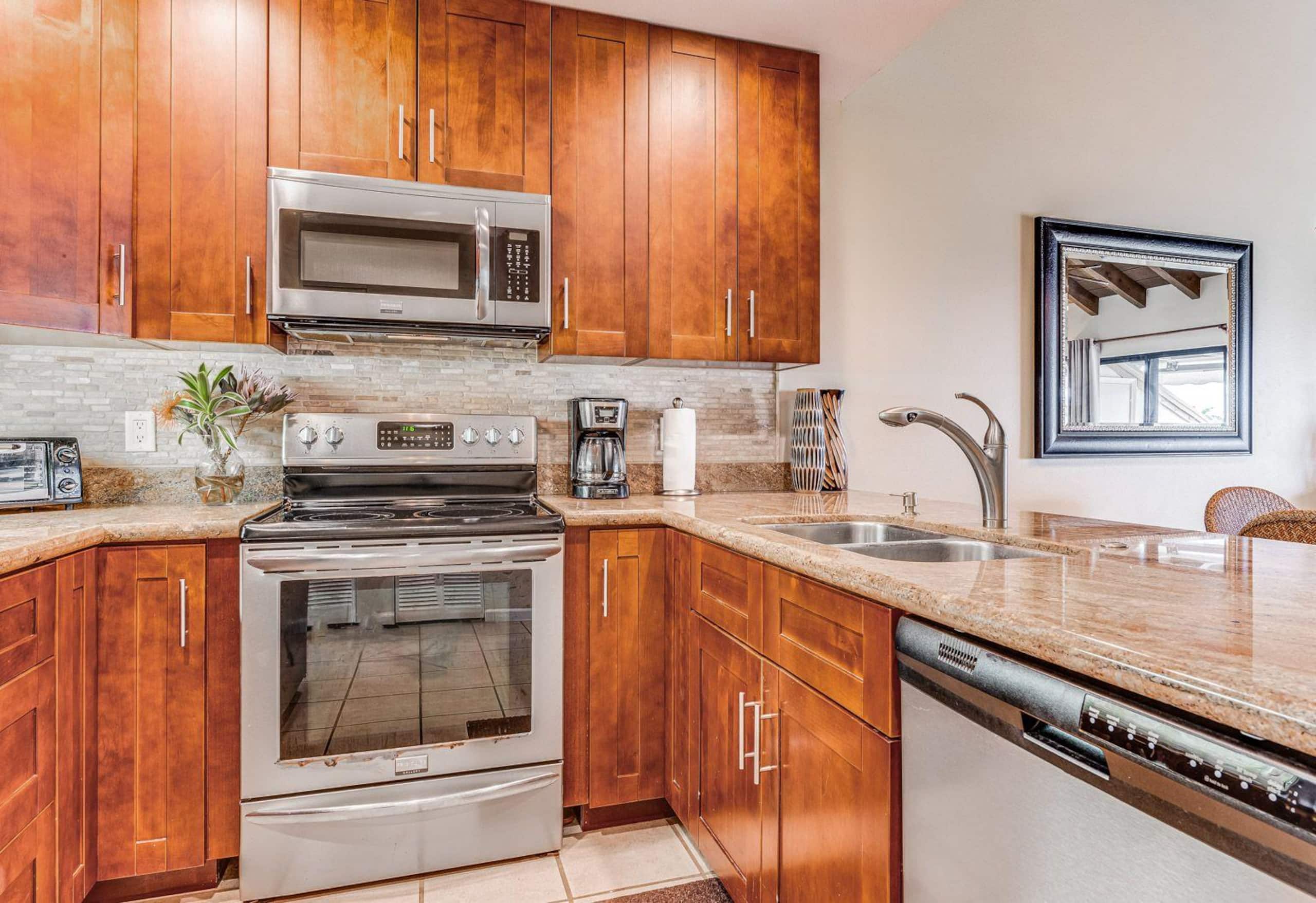 Condo in Kihei · ★4.3 · 2 bedrooms · 3 beds · 2 shared baths - Image 11
