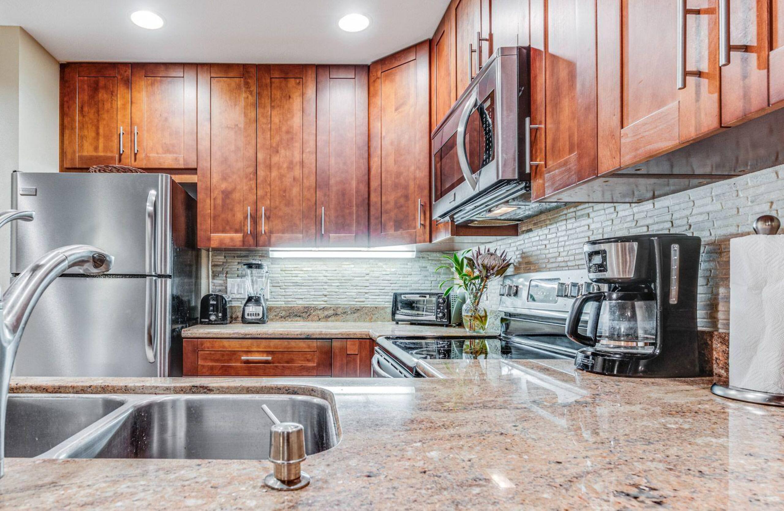 Condo in Kihei · ★4.3 · 2 bedrooms · 3 beds · 2 shared baths - Image 3
