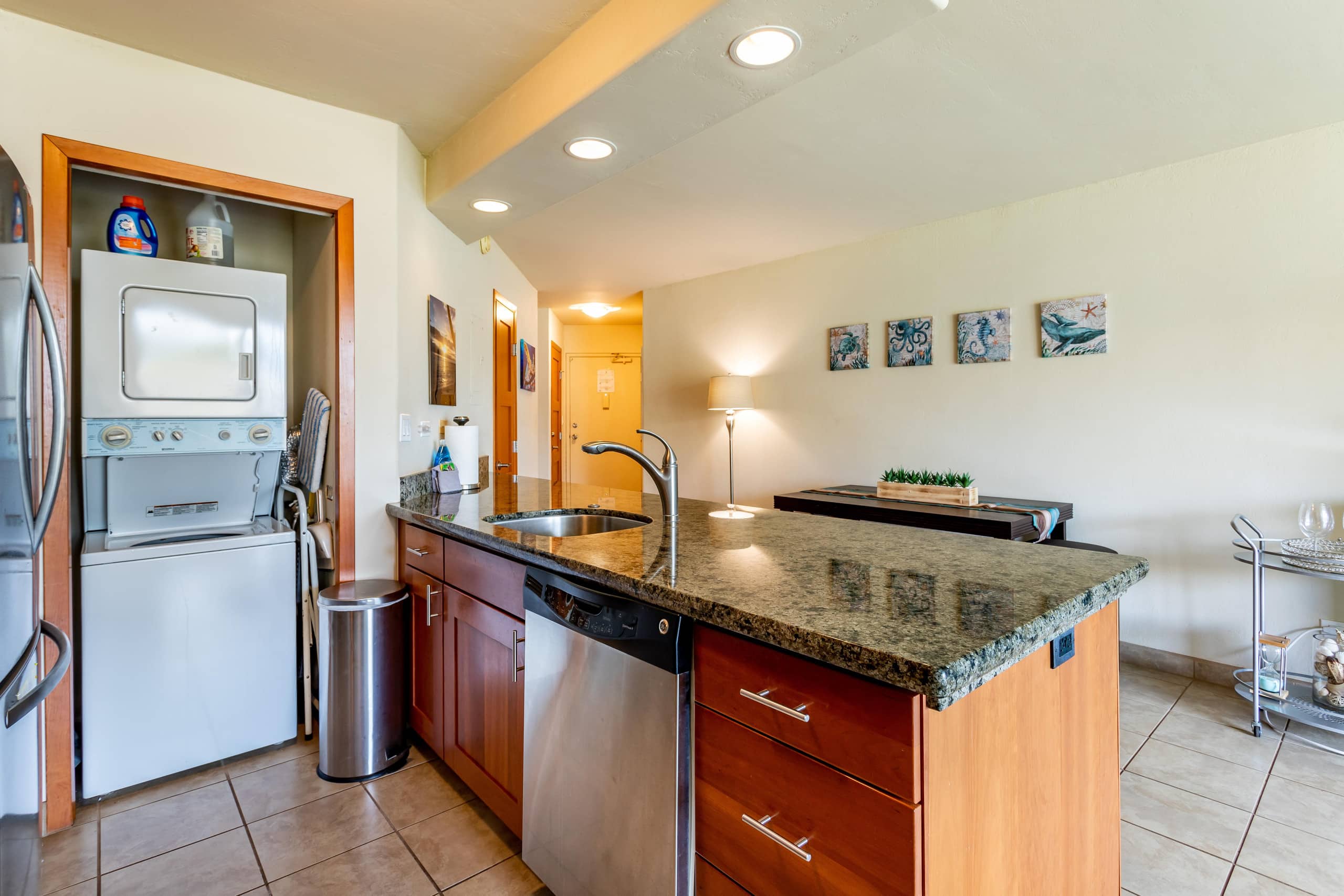 Condo in Kihei · ★4.33 · 1 bedroom · 3 beds · 2 shared baths - Image 9