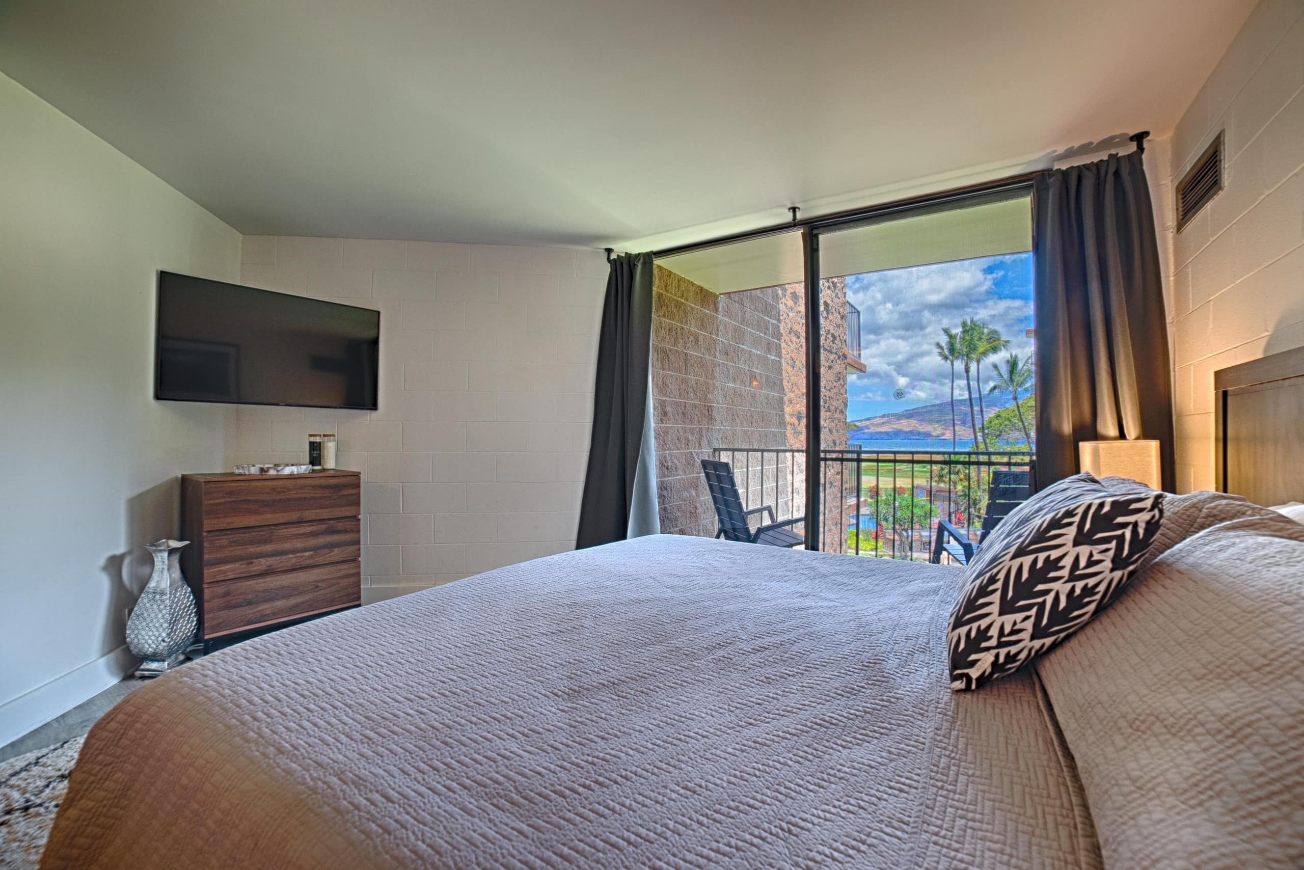 Condo in Kihei · ★4.92 · 1 bedroom · 2 beds · 1 bath - Image 18