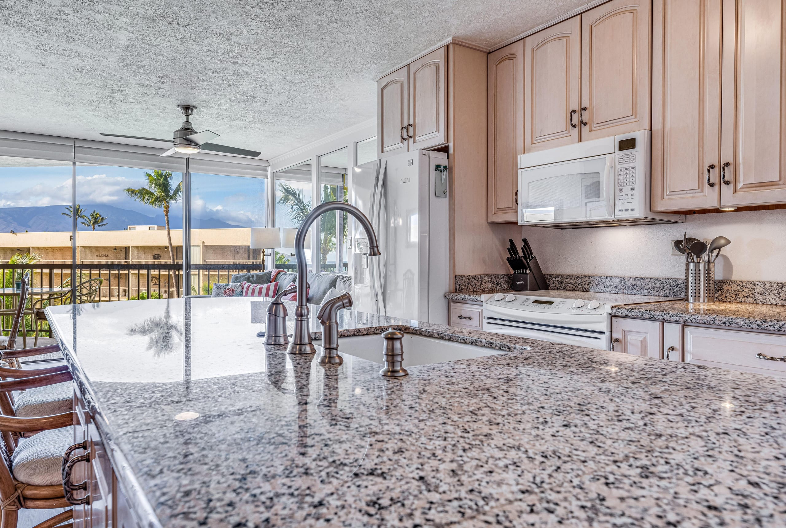 Condo in Kihei · ★4.8 · 1 bedroom · 2 beds · 1 bath - Image 3