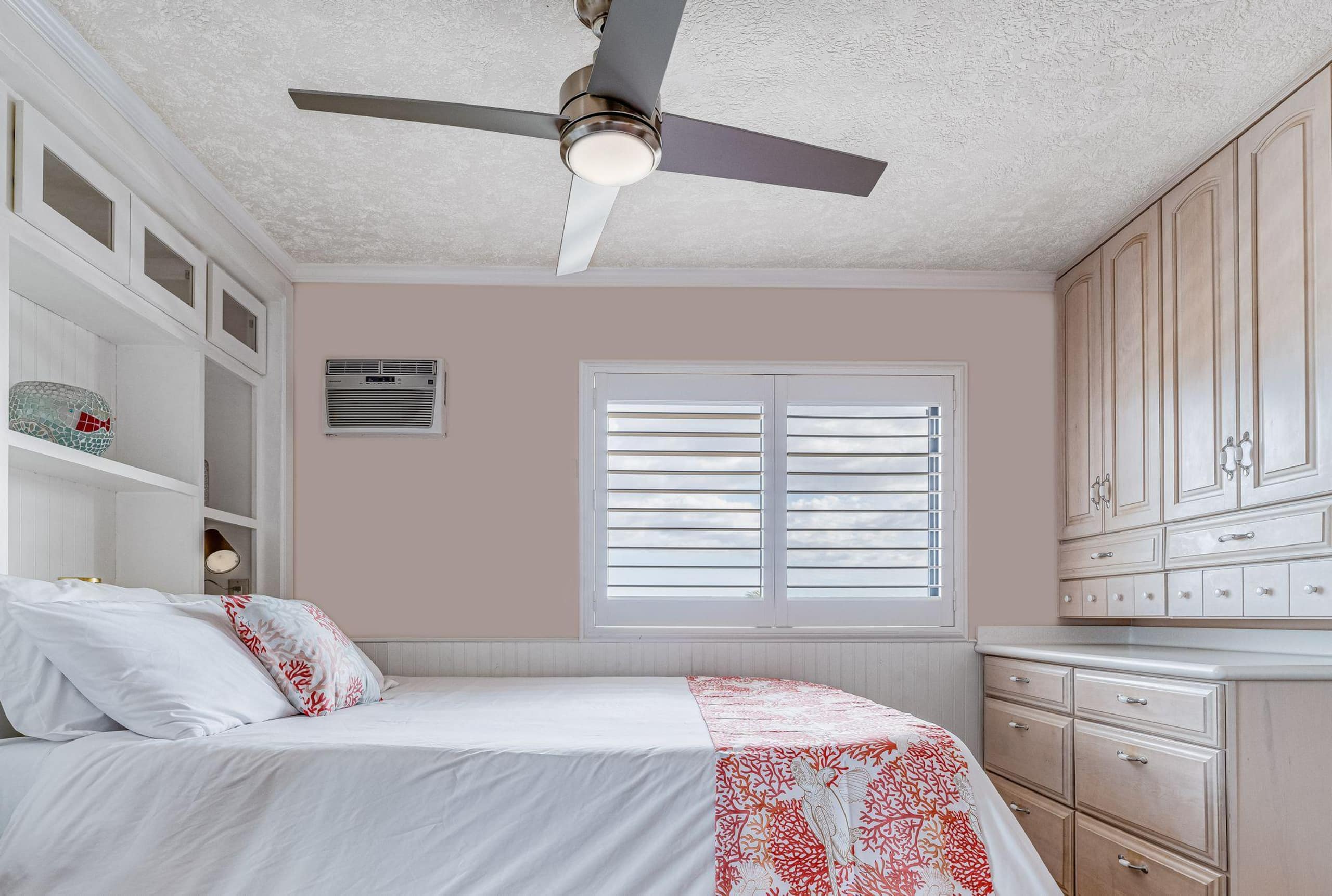 Condo in Kihei · ★4.8 · 1 bedroom · 2 beds · 1 bath - Image 16