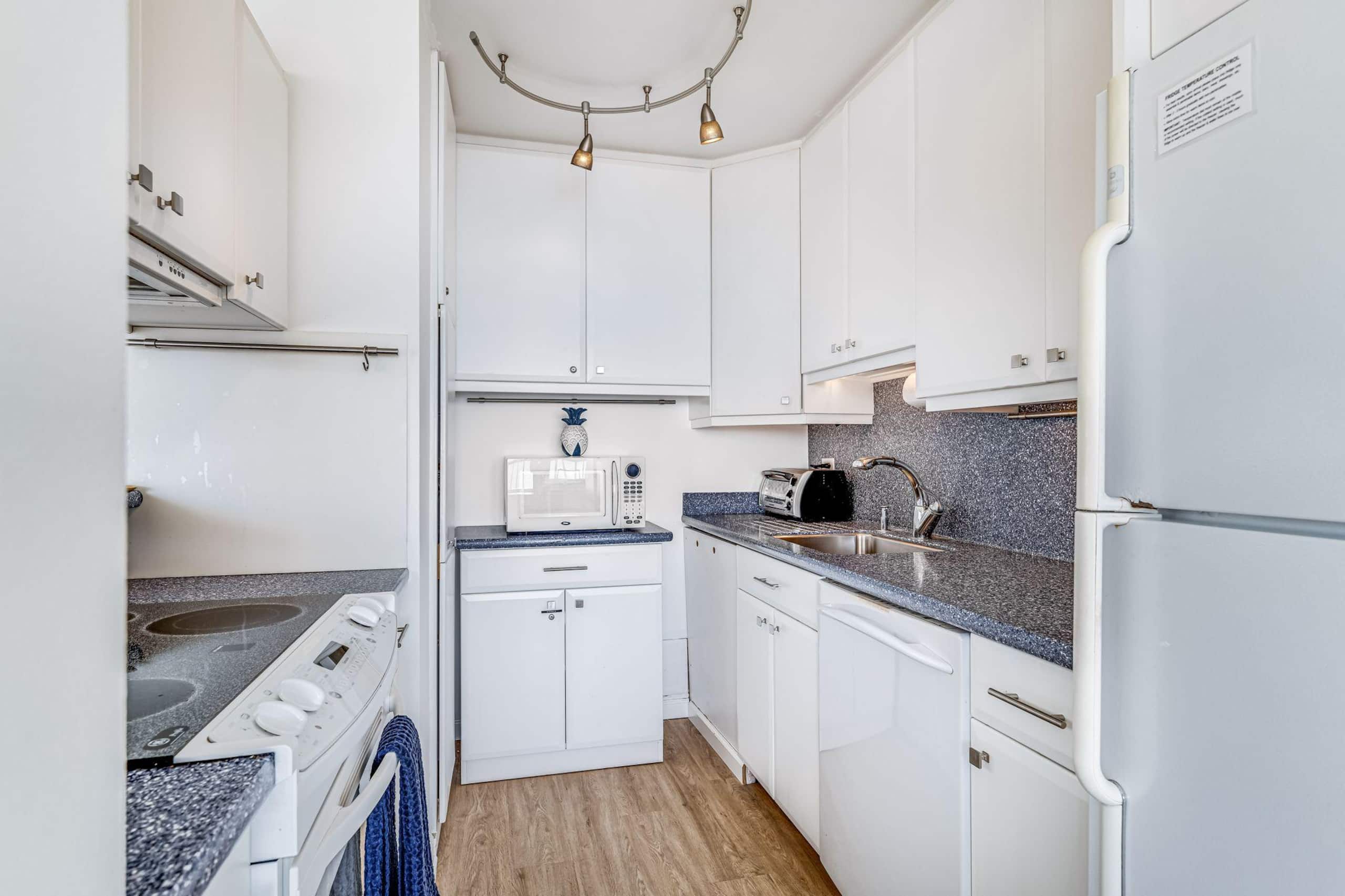 Condo in Kihei · ★4.0 · 1 bedroom · 2 beds · 1 bath - Image 20