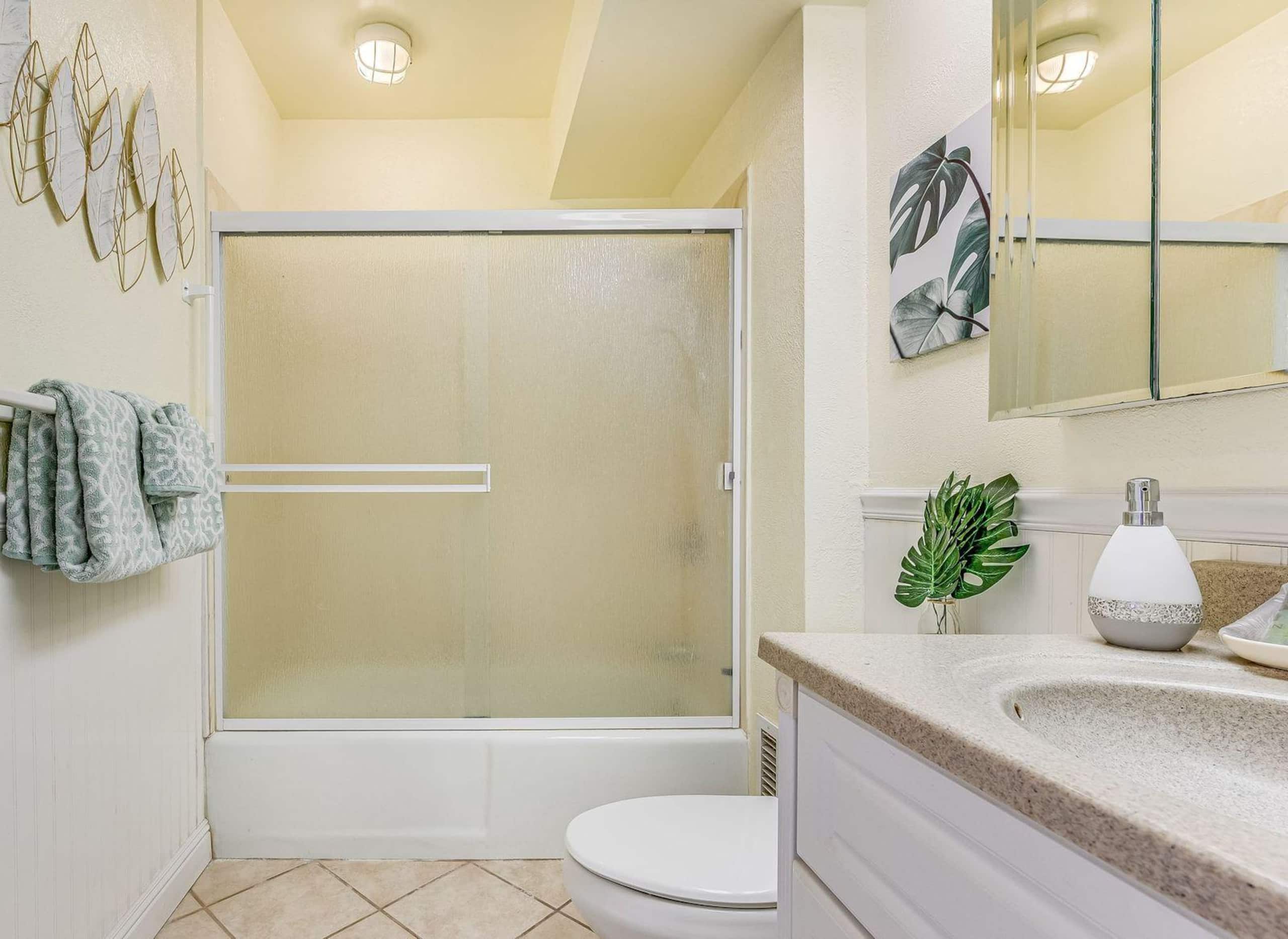 Condo in Kihei · ★4.86 · 1 bedroom · 2 beds · 1 bath - Image 23