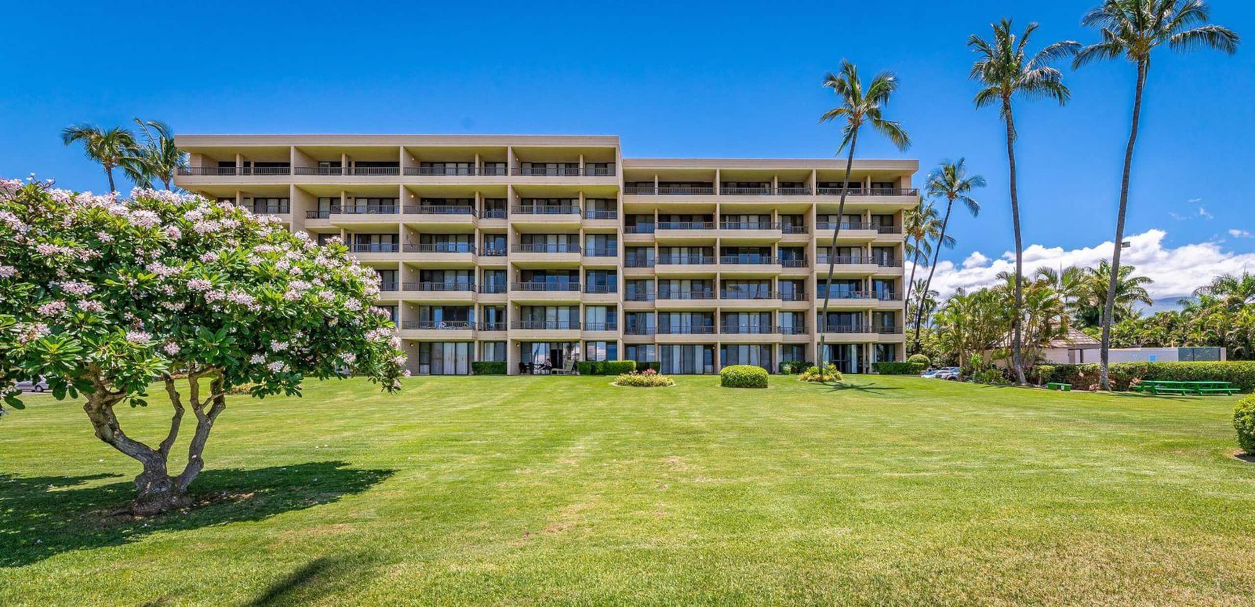 Condo in Kihei · ★4.86 · 1 bedroom · 2 beds · 1 bath - Image 32