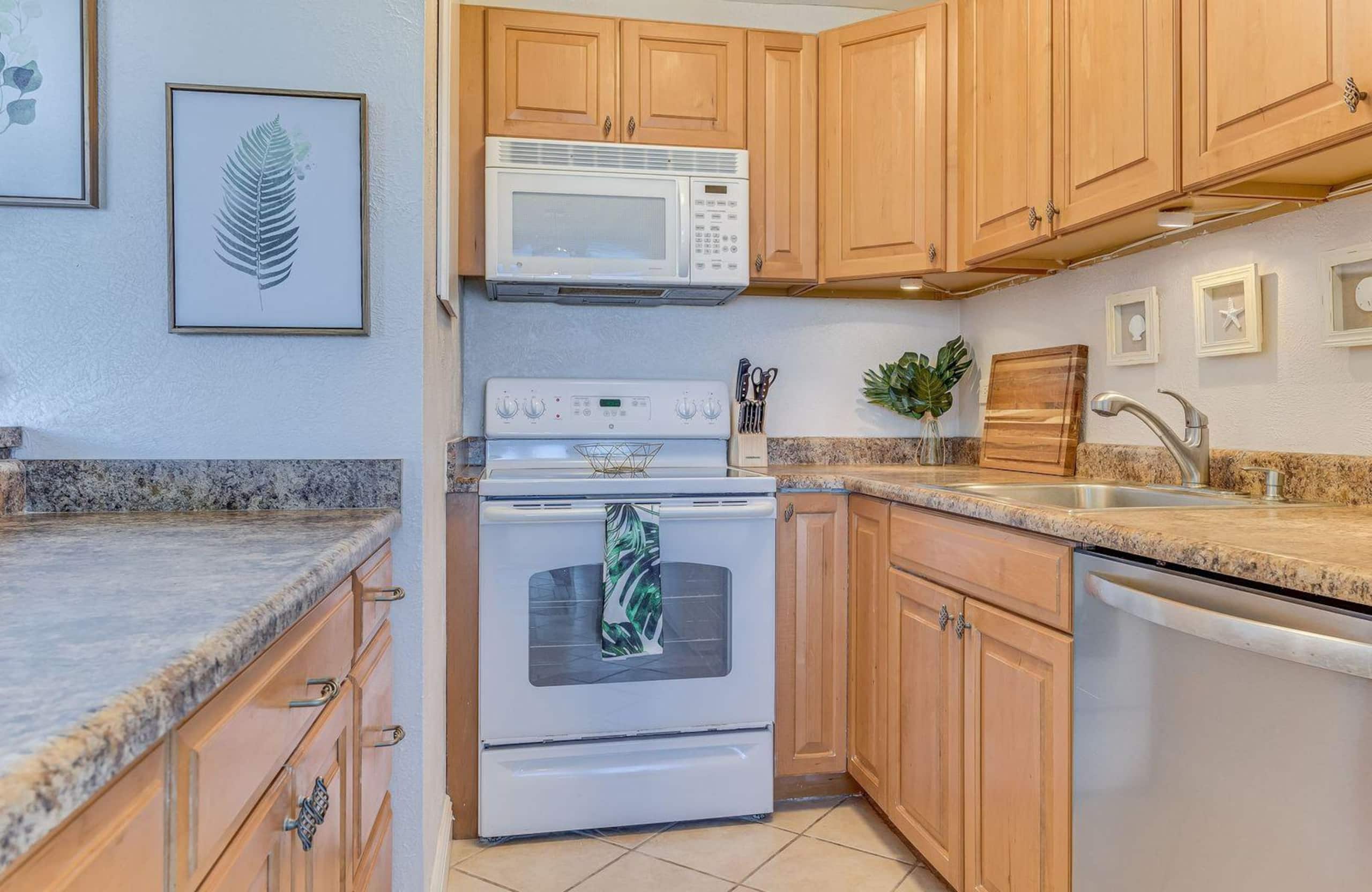 Condo in Kihei · ★4.86 · 1 bedroom · 2 beds · 1 bath - Image 3