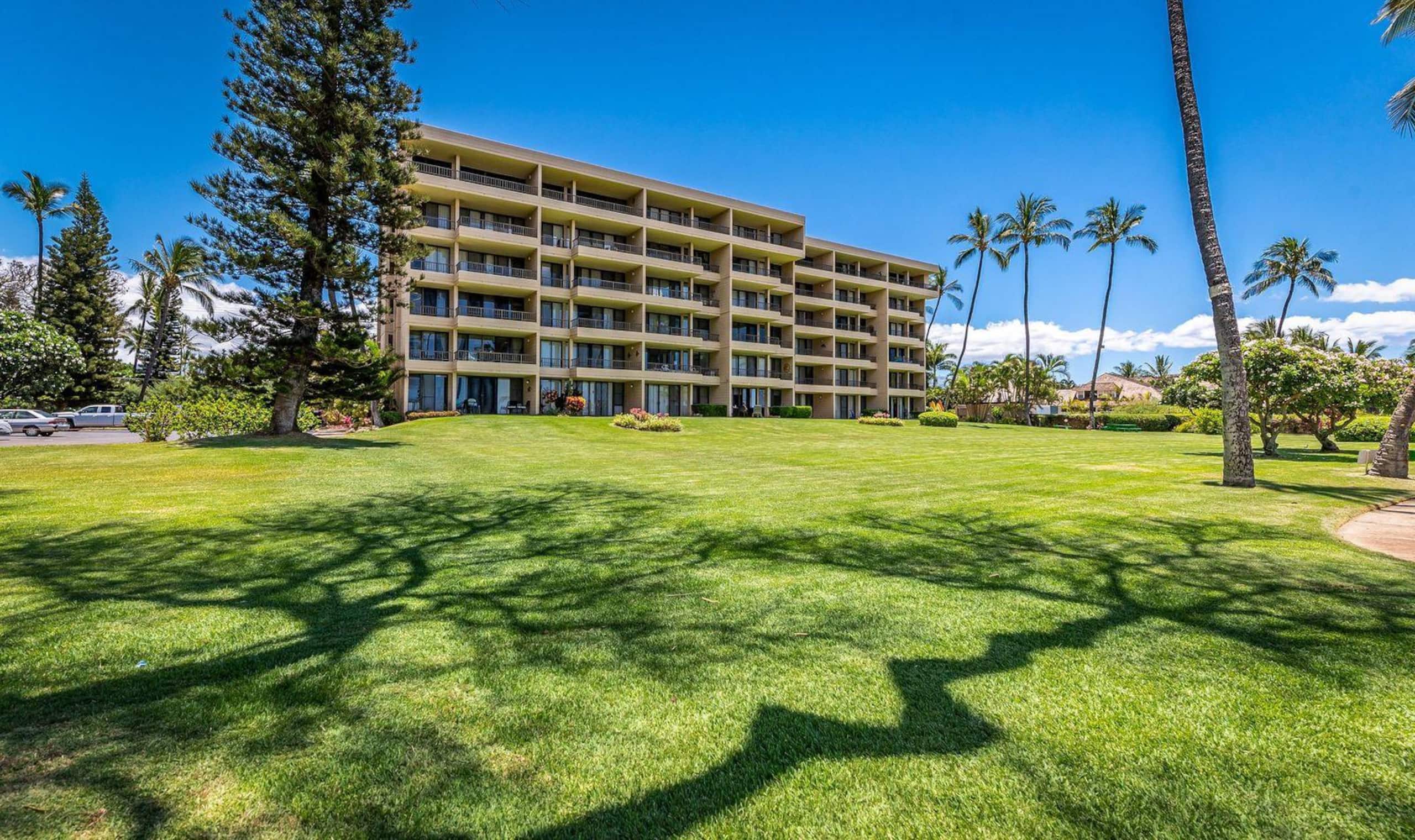 Condo in Kihei · ★4.86 · 1 bedroom · 2 beds · 1 bath - Image 35