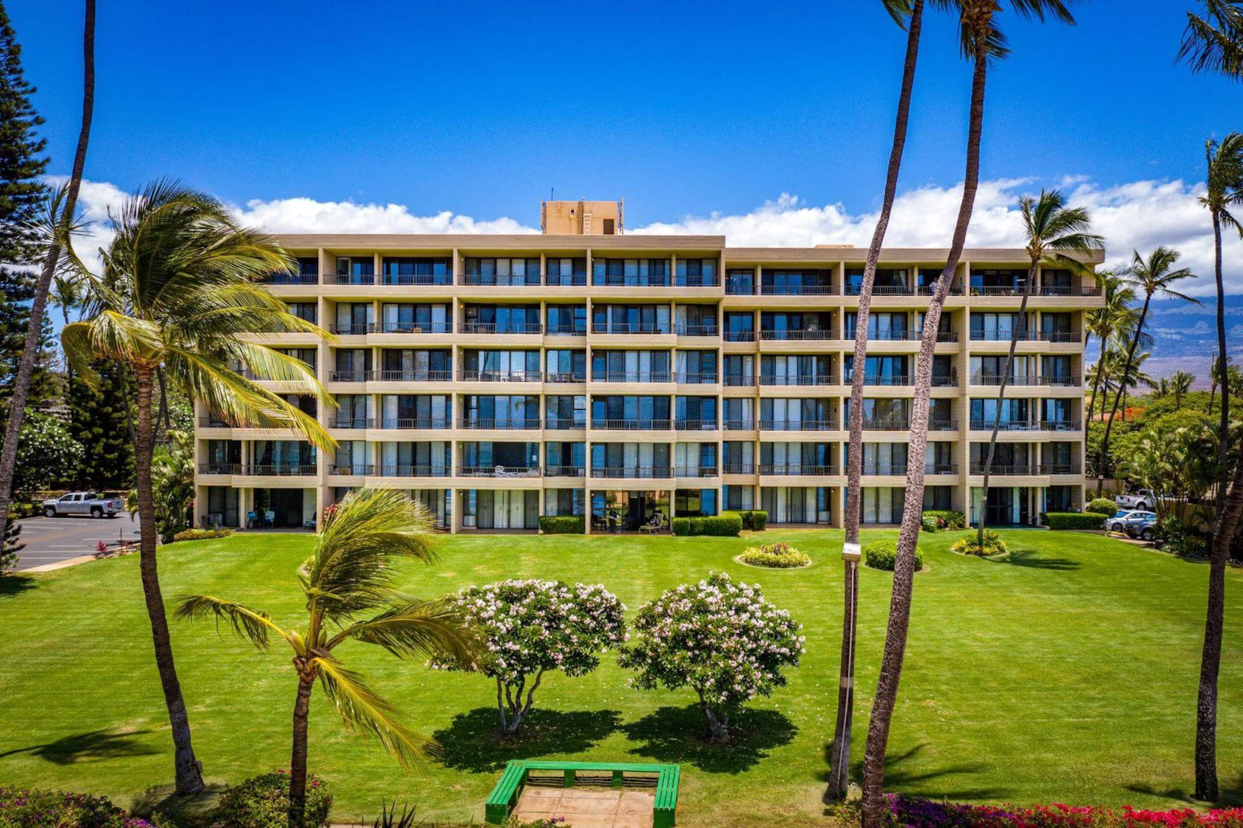 Condo in Kihei · ★4.86 · 1 bedroom · 2 beds · 1 bath - Image 33