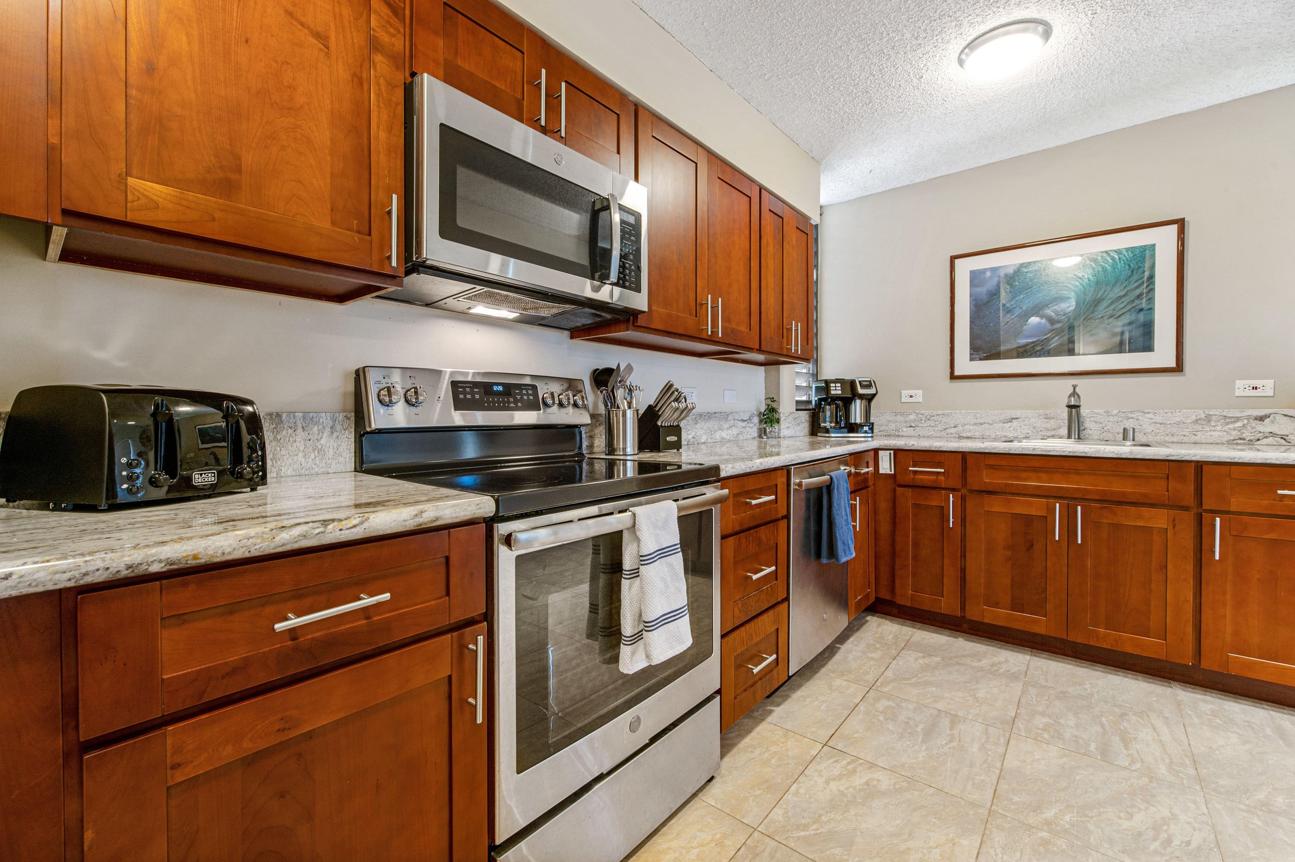 Condo in Kihei · ★4.86 · 2 bedrooms · 3 beds · 2 baths - Image 16