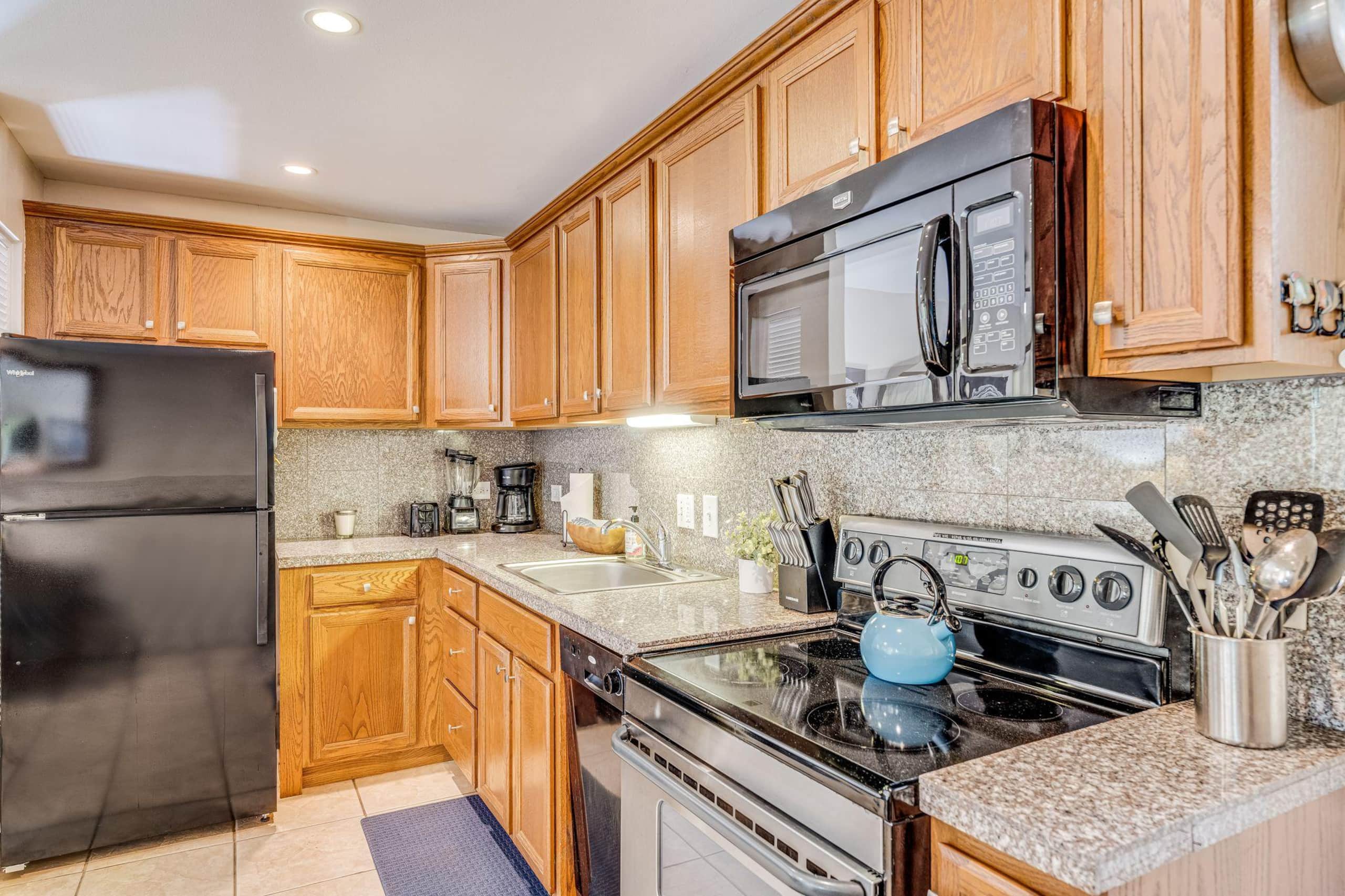 Condo in Kihei · ★4.82 · 1 bedroom · 2 beds · 1 shared bath - Image 11