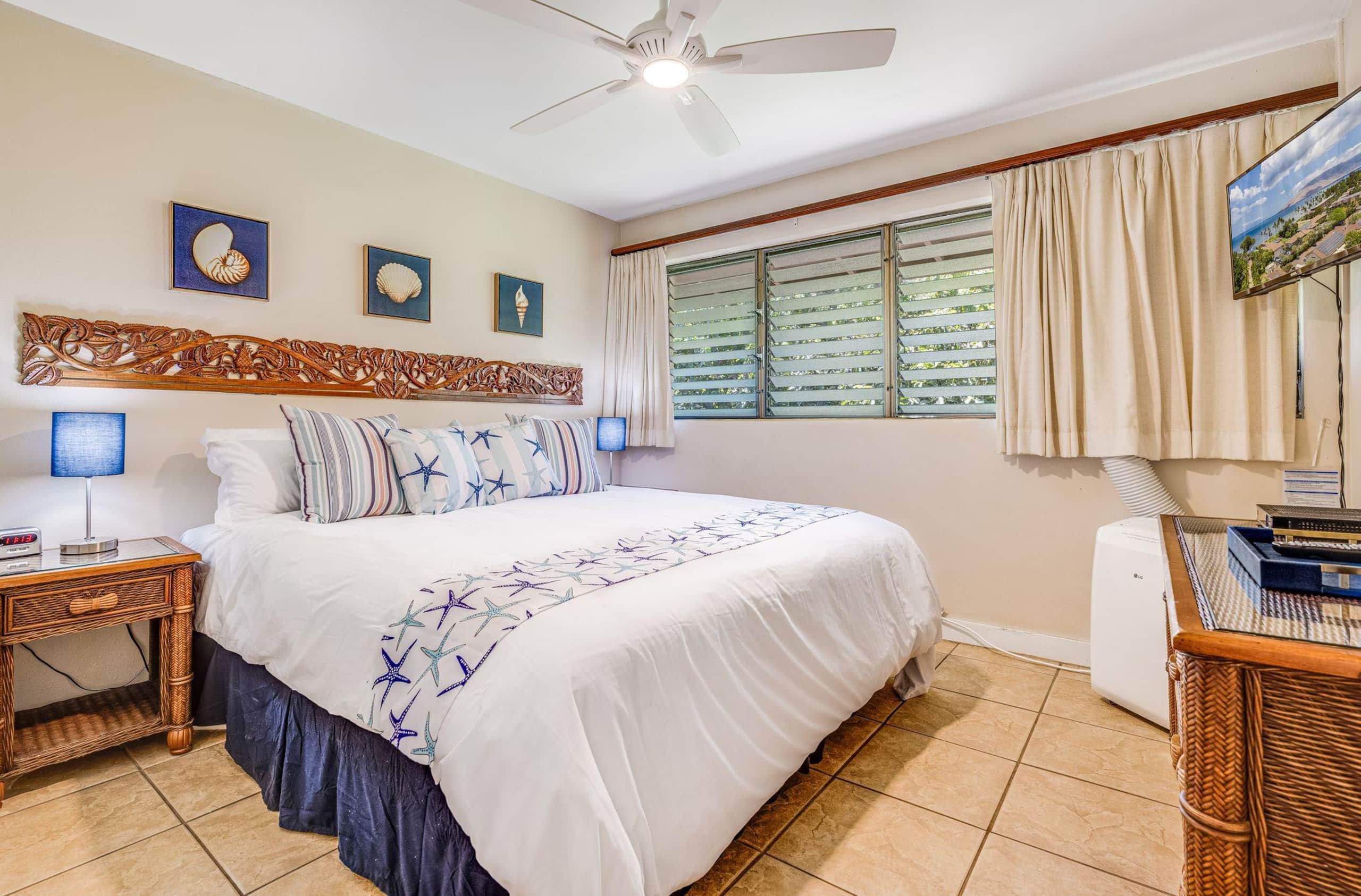 Condo in Kihei · ★4.82 · 1 bedroom · 2 beds · 1 shared bath - Image 4