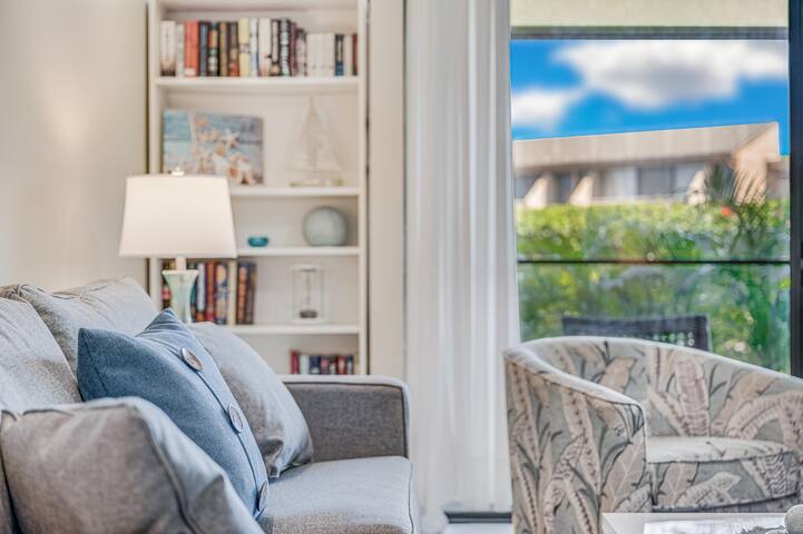 $189/Oct Special! Beach chic condo directly across gallery image 5