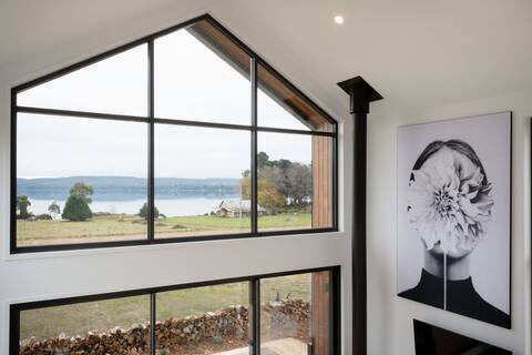 Koze Haus: Blissful Barn by the River