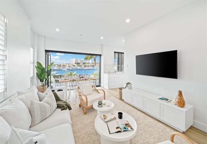 Peach Apartment at Palm View Collective