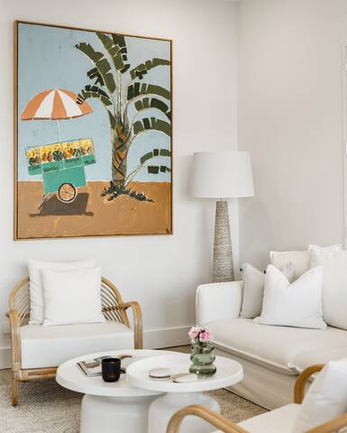 Peach Apartment at Palm View Collective gallery image 4