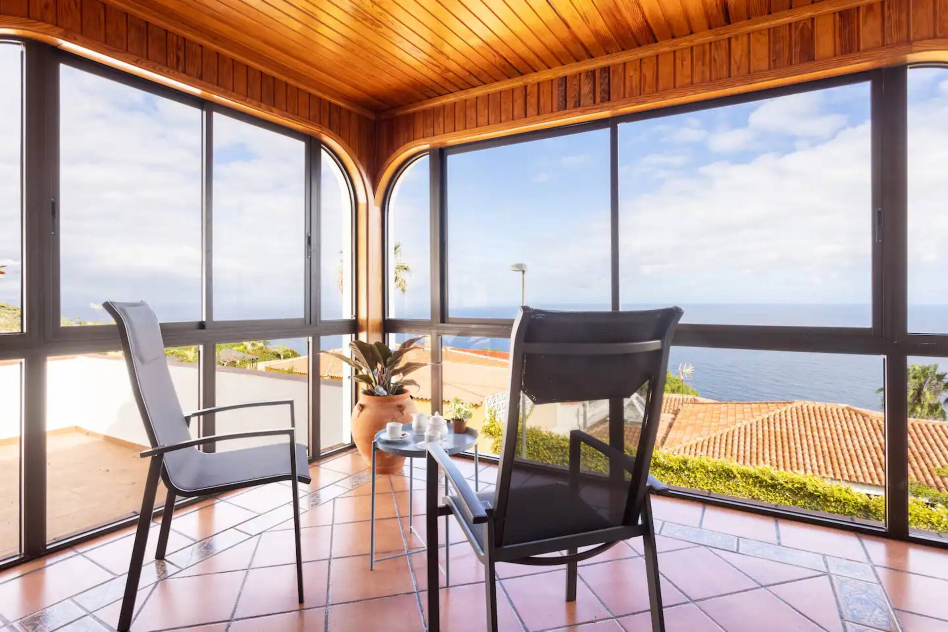 Casa de vacaciones 'Casa Carolina' con vistas al mar, terraza privada y Wi-Fi — foto 3