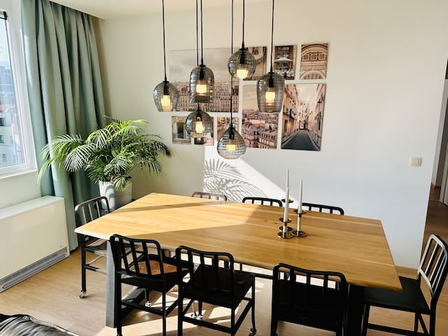 UrbanStay Suites – Grand Place 2 bd Apartment gallery image 4