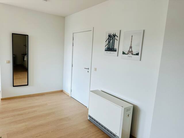 UrbanStay Suites – Grand Place 2 bd Apartment gallery image 5