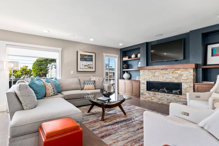 Oceanview Retreat with Hot Tub gallery image 2