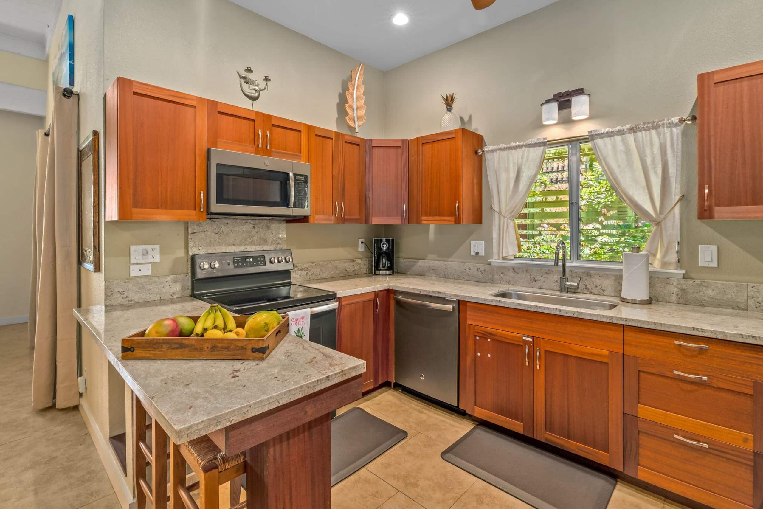 End Unit with Island Decor at Puamana 24A - Photo 2