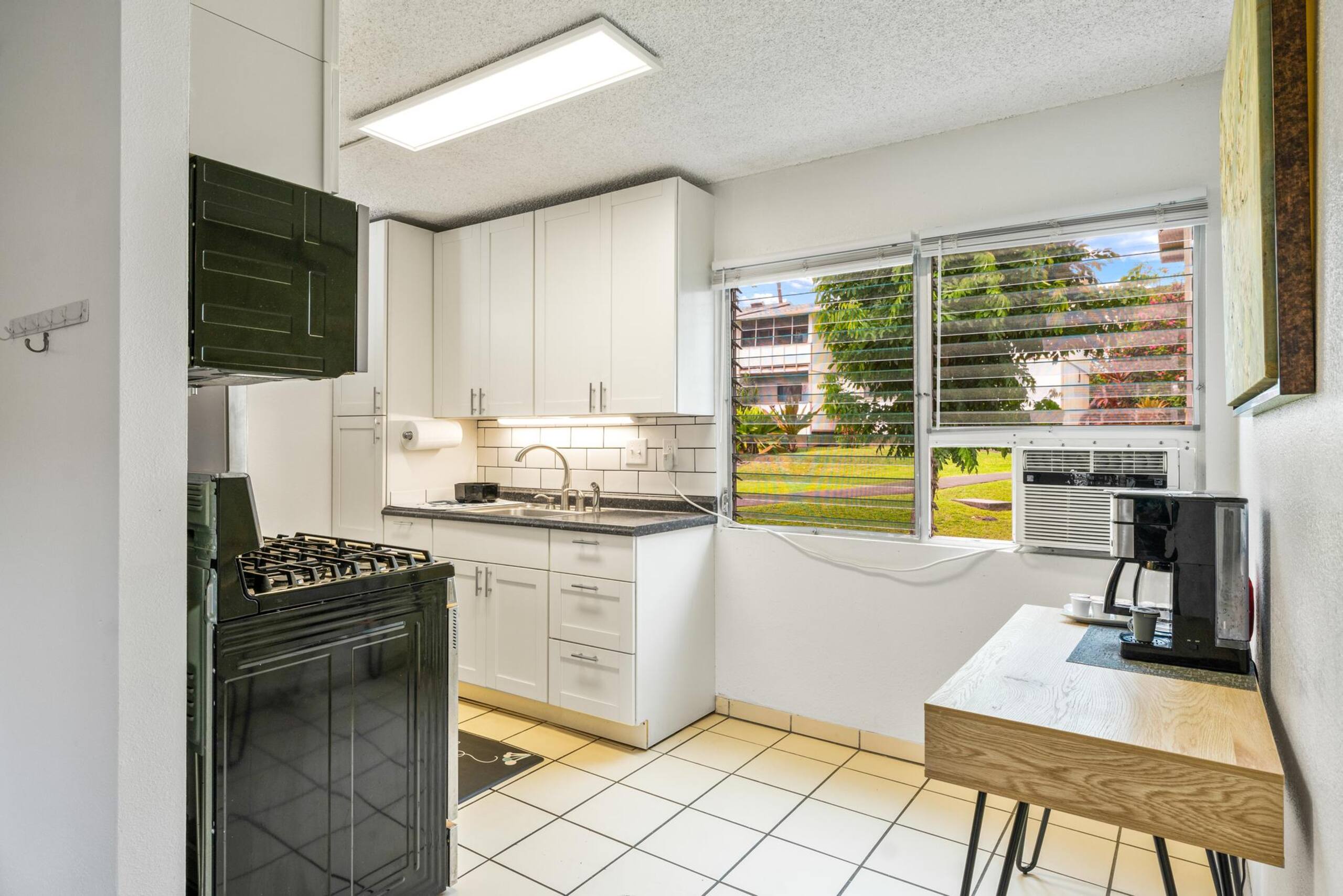 Condo in Kailua-Kona · ★4.5 · 1 bedroom · 1 bed · 1 shared bath - Image 14