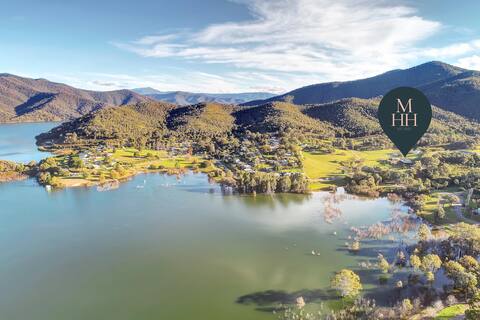The Sticks - Lake Eildon Views
