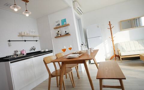 Modern P Royal Suite with Ocean View in Taean