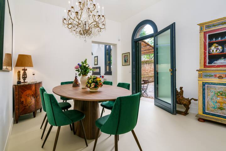 Corte della Palma Superb Venetian Garden gallery image 2