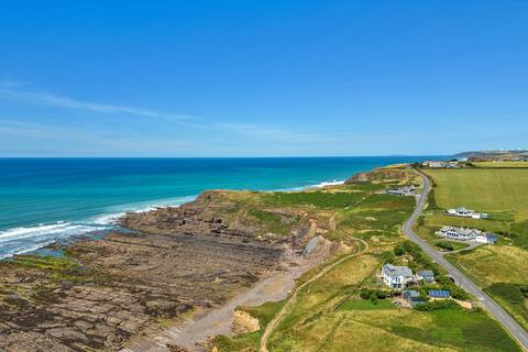 Finest Retreats | Driftwood