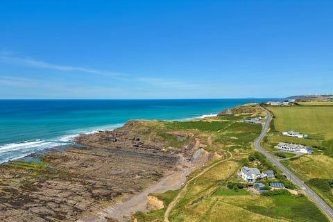 Finest Retreats | Driftwood