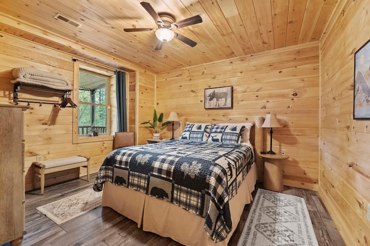 Queen Bedroom Lower Level Hocking HIlls Cabin Rental Rustic Ridge Lodge