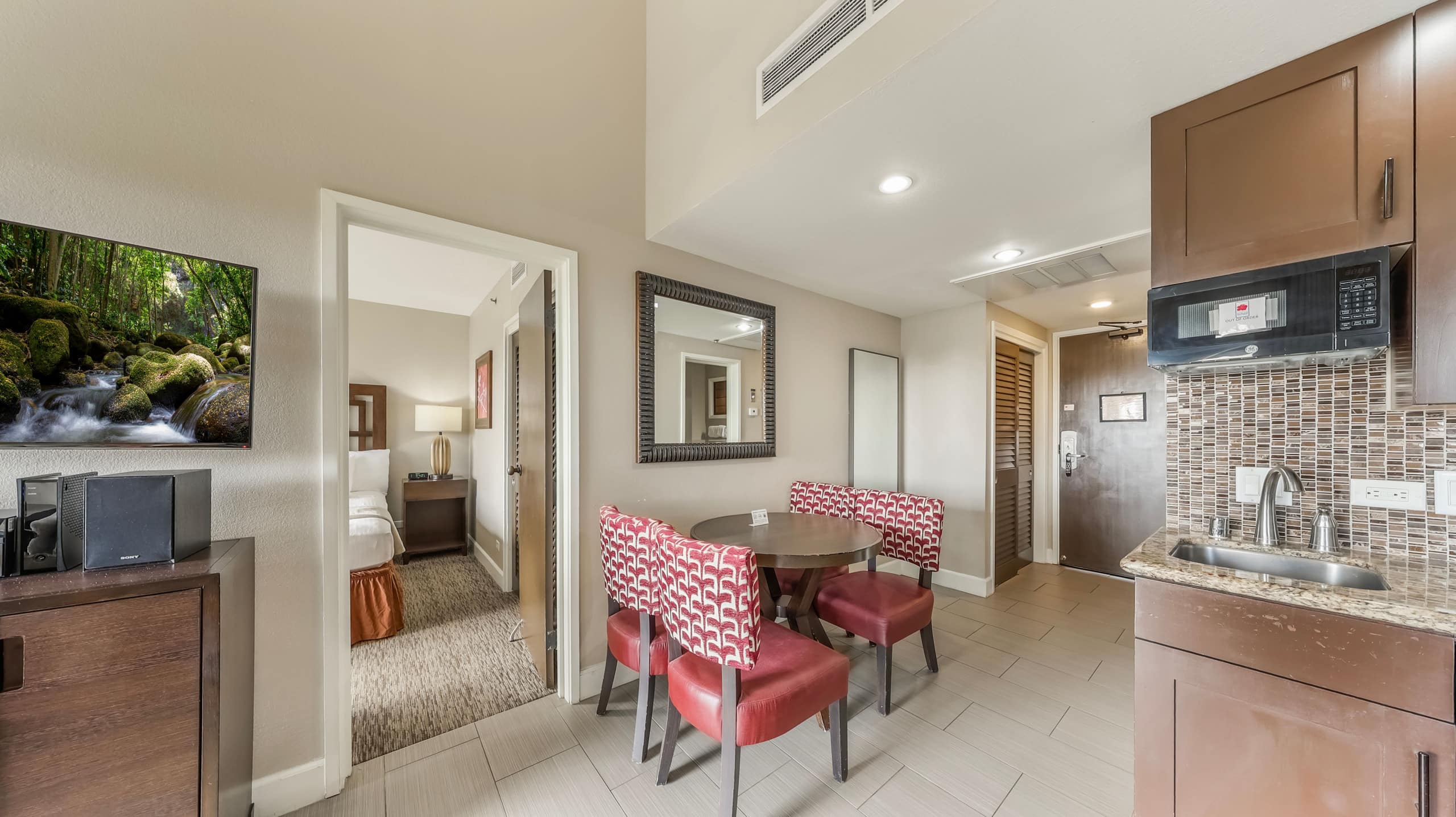 Condo in Kapaa · ★4.7 · 1 bedroom · 2 beds · 1 bath - Image 3
