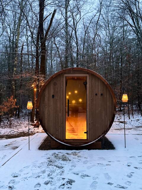 Spirit Cabin: Lakefront w/Pool-Sauna-Cold Plunge