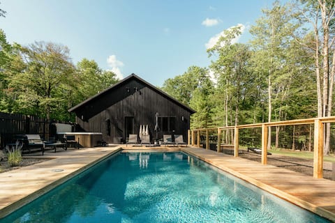 Spirit Cabin: Lakefront w/Pool-Sauna-Cold Plunge
