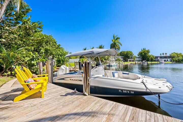 Waterfront | Boat Rental | Heated Pool | Sleeps 10 gallery image 3