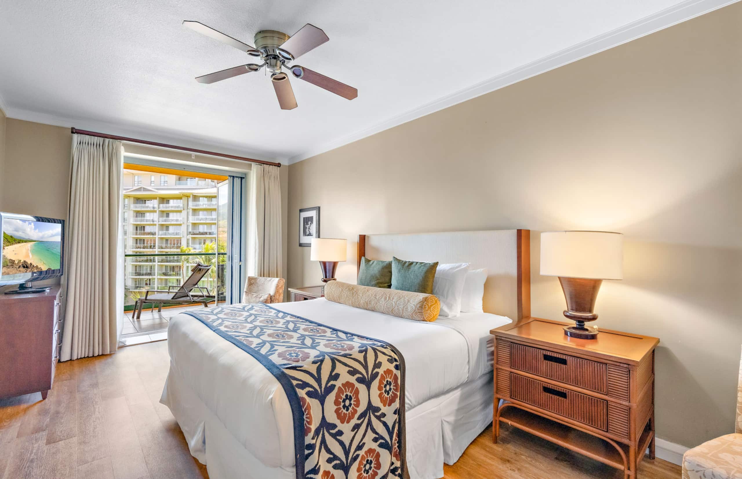 Condo in Lahaina · ★4.67 · 2 bedrooms · 3 beds · 2 baths - Image 15