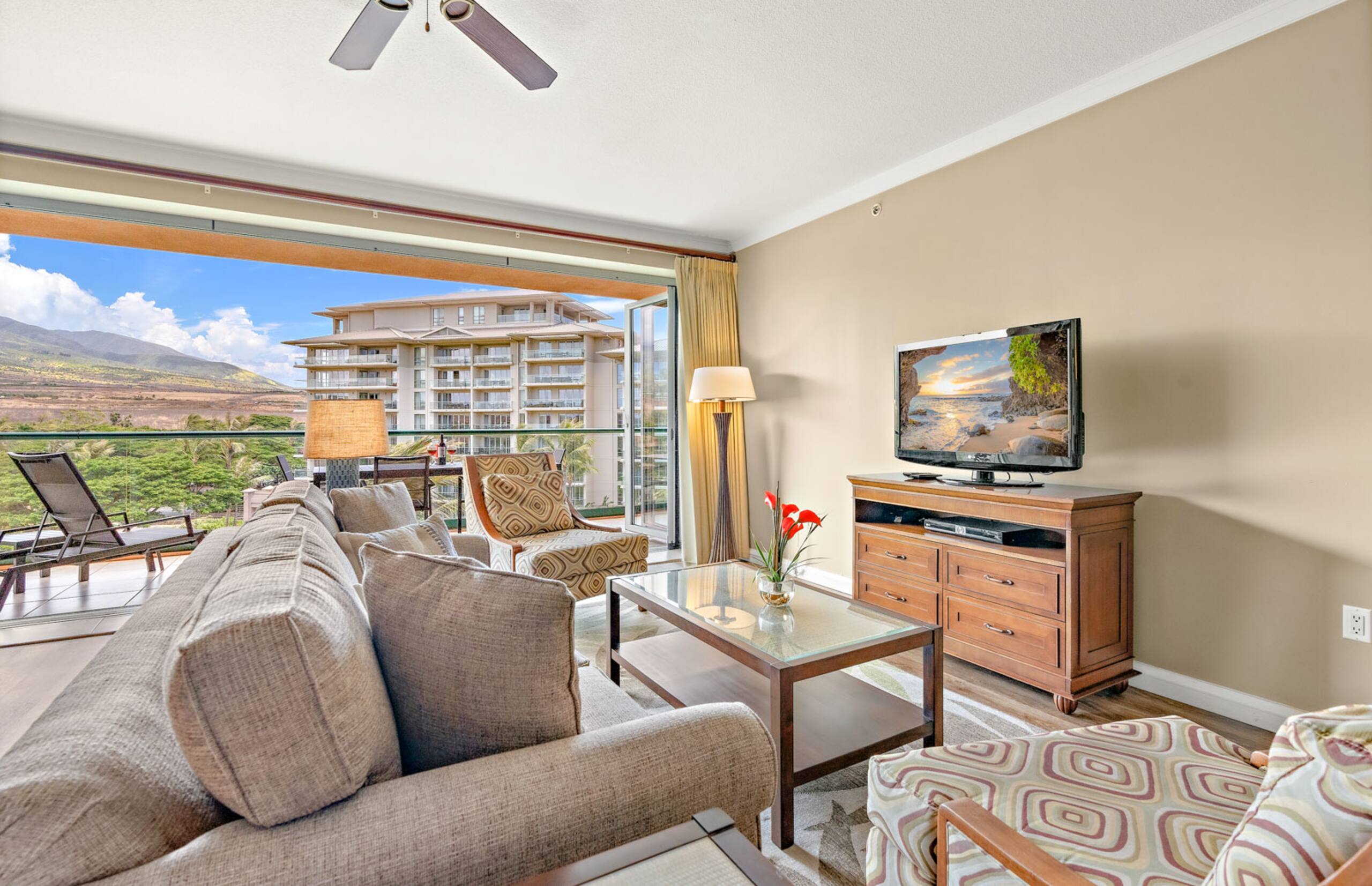 Condo in Lahaina · ★4.67 · 2 bedrooms · 3 beds · 2 baths - Image 7