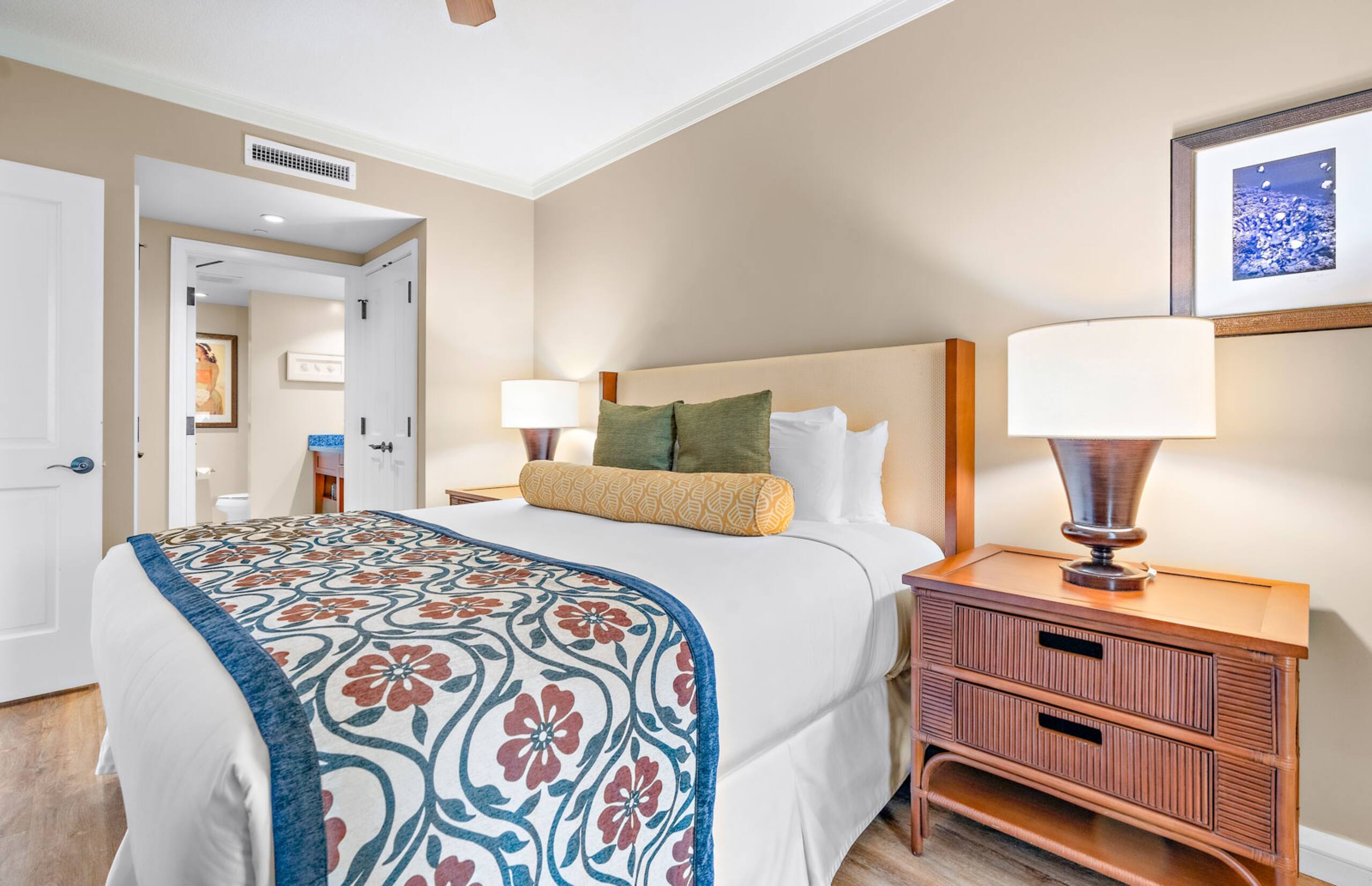 Condo in Lahaina · ★4.67 · 2 bedrooms · 3 beds · 2 baths - Image 23