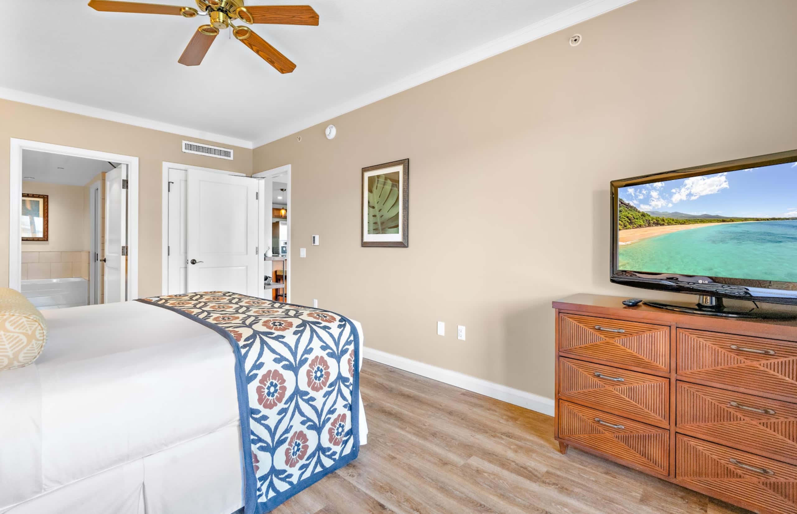 Condo in Lahaina · ★4.67 · 2 bedrooms · 3 beds · 2 baths - Image 18