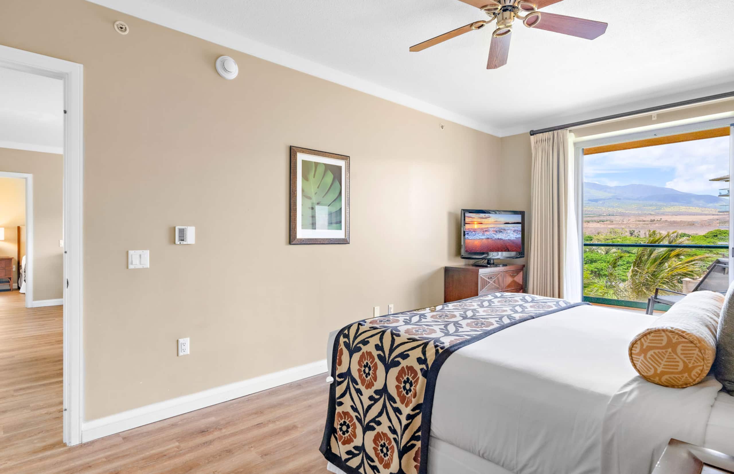 Condo in Lahaina · ★4.67 · 2 bedrooms · 3 beds · 2 baths - Image 16