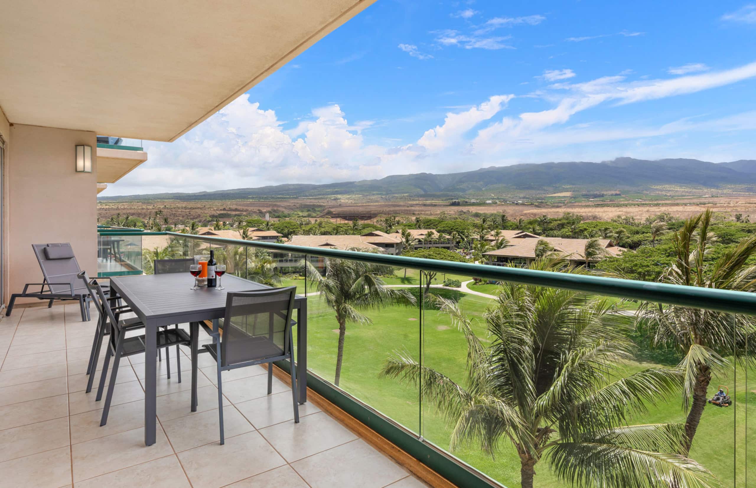 Condo in Lahaina · ★4.67 · 2 bedrooms · 3 beds · 2 baths - Image 9