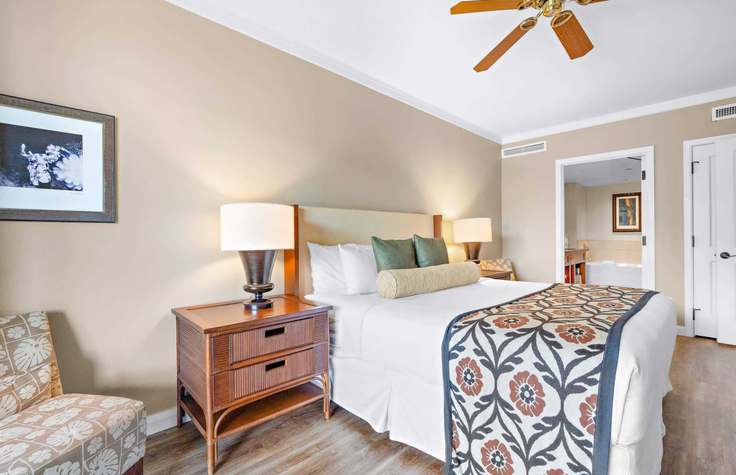 Condo in Lahaina · ★4.67 · 2 bedrooms · 3 beds · 2 baths - Image 17